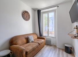 Magnifique appartement Porte d'Orléans, počitniška nastanitev v mestu Montrouge