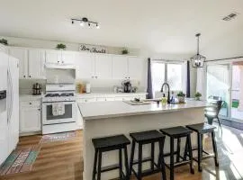 Las Vegas Home with Covered Patio about 5 Mi to Strip!