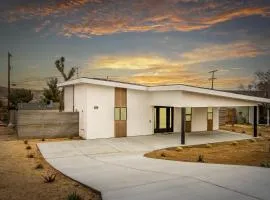 Modern Joshua Tree Village Home