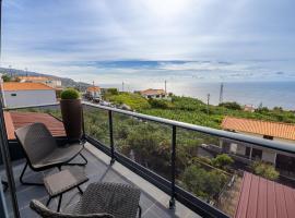 Panoramic House, guest house in Quinta do Almeida