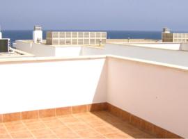 Dúplex en primera línea Playa Faro, hotell i Garrucha