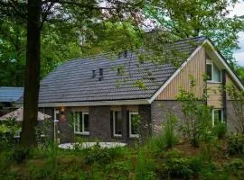 Comfortable house with hot tub and cinema in nature