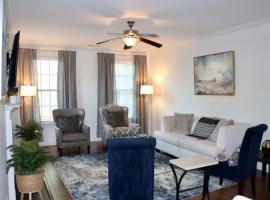 Convenient Remote-friendly suburban oasis!, villa a Raleigh