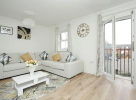 Cosy Home in Canterbury Free Parking for 2 cars, apartemen di Chartham