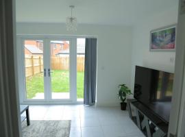 Beautiful New family home, hotel in Cross Gates