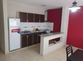 HERMOSO DEPARTAMENTO EN QUINES，Quines的飯店