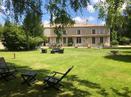 Le Logis de Vallans, hotell med parkeringsplass i Vallans