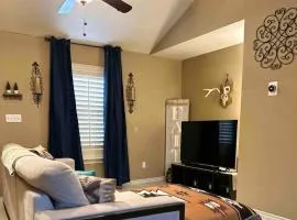 Western Style - 2 bed/1 bath (RATED 10 STARS)