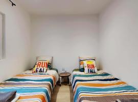 appartement fonctionnel tout confort, hotel in Stains