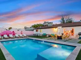 Bachelorette! Fire Pit+Heated Pool+3MI to Old Town