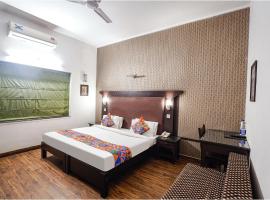FabHotel City Chalet Saket, hotel in Saket, New Delhi