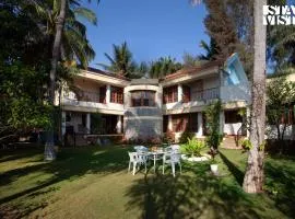 StayVista at Mikkie House 3BHK Villa Combination of Bricks & Stone - Breakfast Included