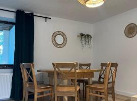 Apartament Jeziorna, self catering accommodation in Ocypel