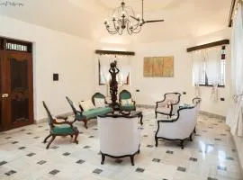 Casa Mimi,Colva Spacious Independent Villa with terrace and garden space