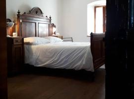 Antica Dimora Russit, bed & breakfast a Mediis