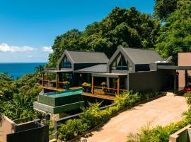 Maison Gaia Seychelles, unobstructed views over the ocean and into the sunset, villa in Glacis