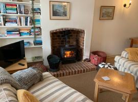 Bell Cottage, holiday home in Bridport