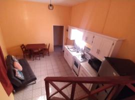 Southern Haven Beach House, hotel with parking in Laborie