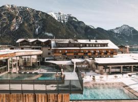 Hotel Wagnerhof, hotel con bañera de hidromasaje en Pertisau