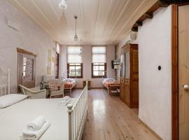 Anassa Townhouse, In Rethymno's old city center, hotell i Rethymno by