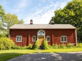 Romantic villa on old Mansion, cabaña o casa de campo en Säffle