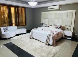 TR GUEST HOUSE: Matola şehrinde bir otel