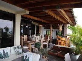 180 Degrees Self-Catering