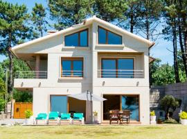 REST IN SANXENXO - Villa Punta Elmo en plena costa，位于Paxarinas的酒店