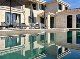 Villa Maslinik