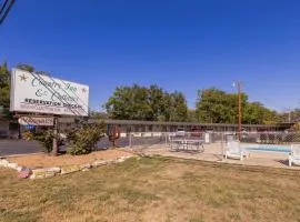 Country Inn Motel