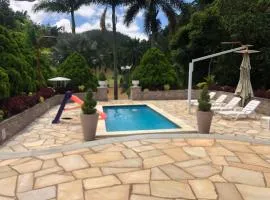 Casa no Sítio Toca da Onça com Piscina, Saúna, Hidro Massagem, Sala de Jogos, Wi-fi
