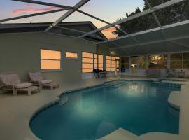 4BR w Private Heated Pool + Hot Tub + Grill, hotel in Clermont