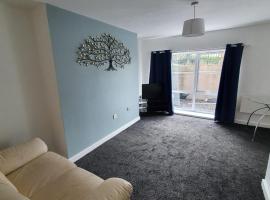 Quiet 2 bedroom flat in Darlington with free parking, wi-fi and more, hotel in Darlington