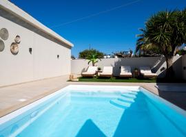 Searenity Villa Malia with private swimming pool、マリアのホテル