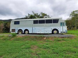 Le Big Bus, cottage in Nessadiou