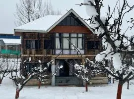 Hideaway Cottages "Home in Kashmir"