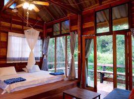 The River whisper, hotel con hidromasaje en Ban Ton Kham