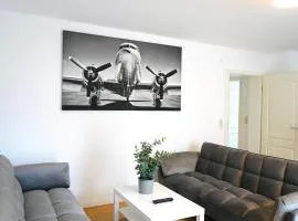 Stilvolles Apartment in stadtnähe-Parkplatz- 4 Personen- Balkon