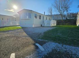 113 Caravan at meadow lakes, glamping site in St Austell