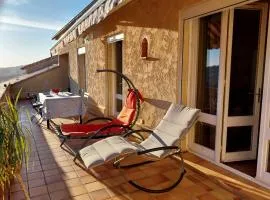 Vue montagne et terrasse privée Appartement centre Nyons