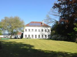 B & B Landhuis Ter Velt, hotel con piscina a Melle