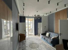 Уютный коттедж "PARIS", 30м от пляжа! 3 спальни, терраса и летняя кухня!, casa en Chok-Tal