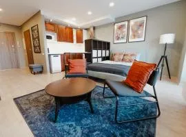 New Modern studio apartment next to the city centre