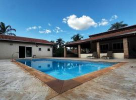 Casa de Campo Chácara Divisa Rio Preto e Guapiaçu, cabaña o casa de campo en São José do Rio Preto