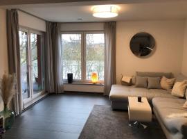 Schickes Apartment mit Moselblick, budgethotel i Trier