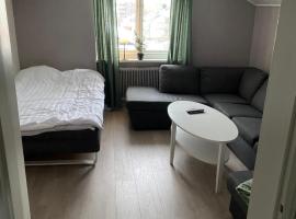 En liten lägenhet i centrala Sveg., hótel með bílastæði í Sveg