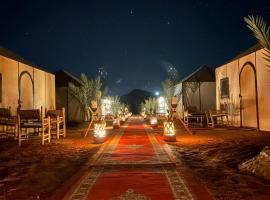 Sahara Tours luxury camp, tapak perkhemahan di Merzouga