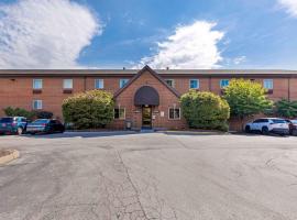 Extended Stay America Select Suites - St Louis - Westport - Craig Road, hotel di Maryland Heights