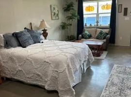 Tmae's Bed & Rest