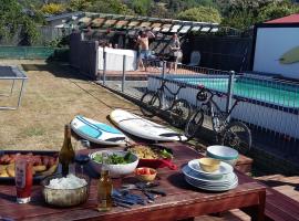 Paddleboard and Mountain Bike Paradise, hotel in Nelson